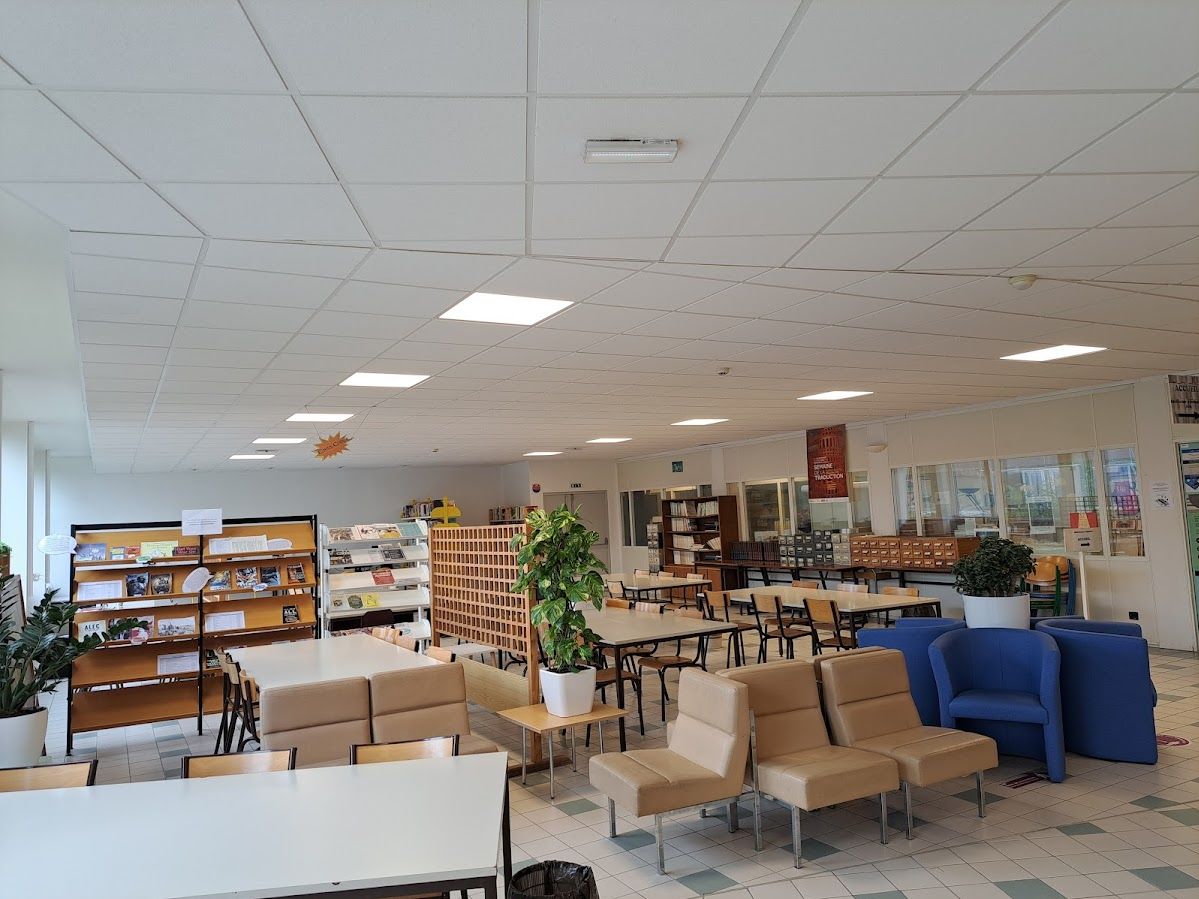 Salle de lecture Bibliothèque Angellier